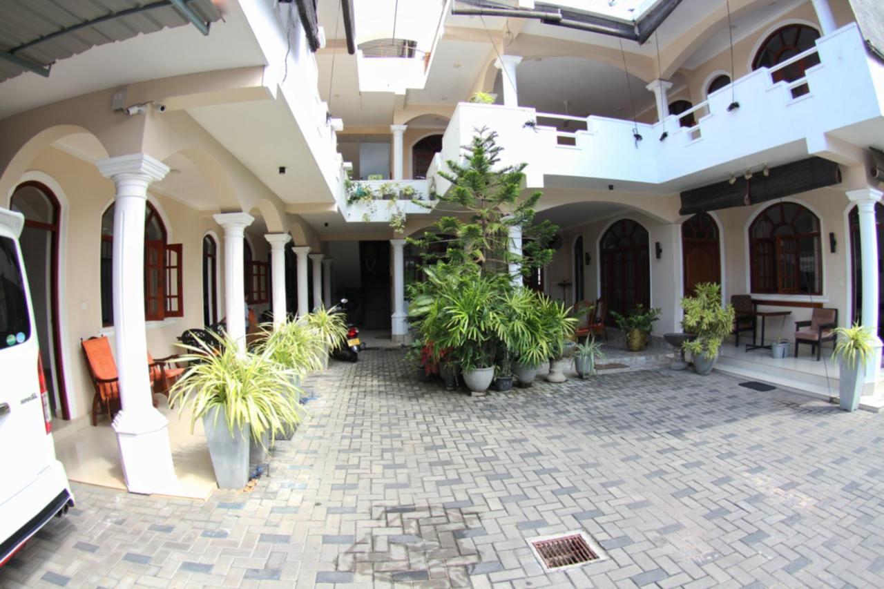 Angel Inn Guest House Negombo Exterior photo